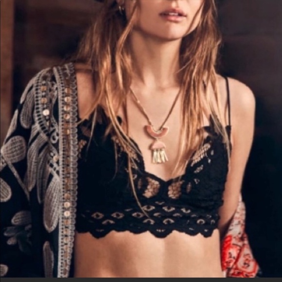 37 Best selling Restocked Black Lace Brallette - Picture 2 of 4